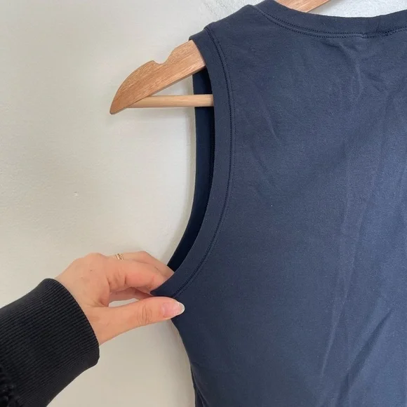 Banana Republic Women's Refined Cotton Tank Navy Blue - Picture 6 of 6